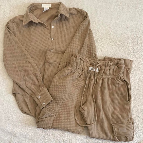 my mum made it Tops - Waffle set